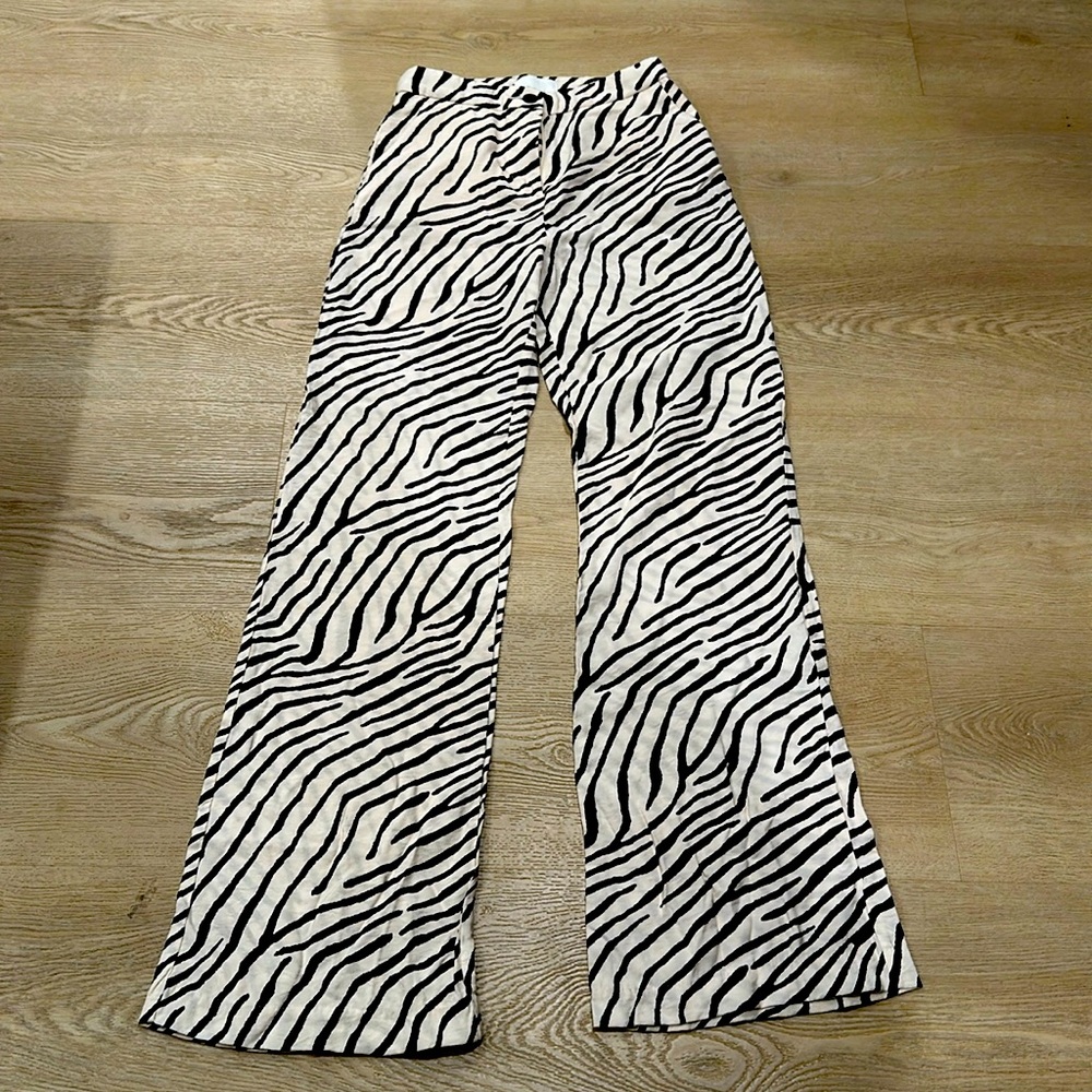 H&M Zebra print lightweight pants